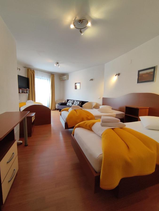 Hotel Prvan Vrgorac Kültér fotó